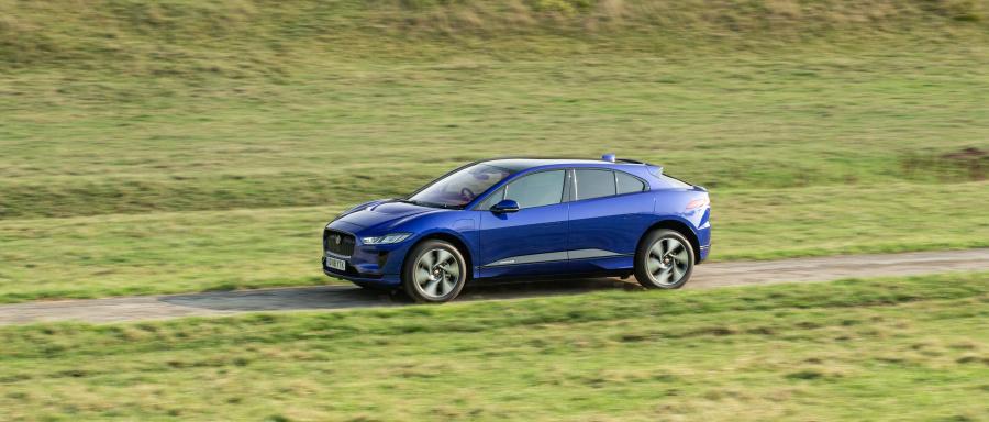  Jaguar I-Pace EV400 AWD S 2018 года  (UK) (фото 17 из 40)